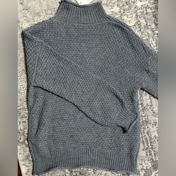 Girls Cozy Gray Mock Neck Sweater, Size Large - Picture 6 of 8